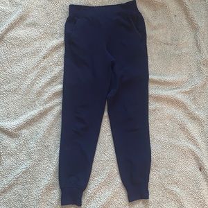 Lululemon jogger size 2